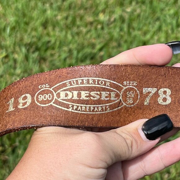 Diesel 1978 Metal Logo Buckle Designer Cow Leather Belt Size 38 - Picture 4 of 10